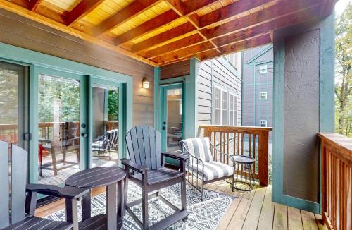 Foscoe Apartment | Still Lake Getaway