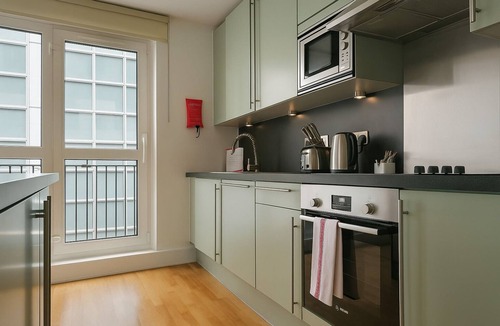 Tower Hill Apartment | Still Life Tower Hill Executive