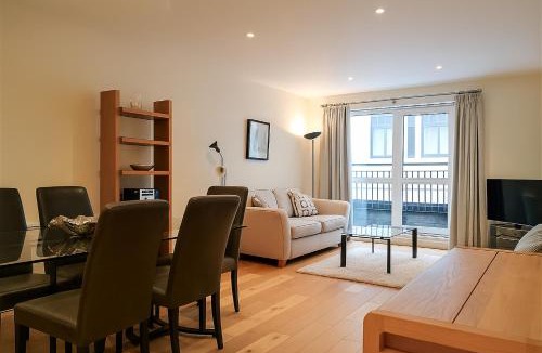 Tower Hill Apartment | Still Life Tower Hill Executive