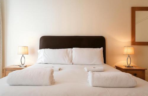 Tower Hill Apartment | Still Life Tower Hill Executive