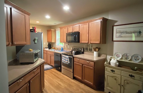 Pamplin House | Still Waters a secluded quiet lake front home close to Hampden Sydney & Longwood