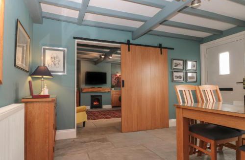 Leven House | Stillwater Cottage