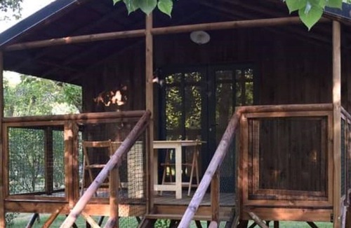 Moncrabeau Ski Chalet | Stilt chalet with terrace for 4 people
