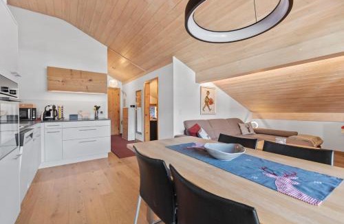 Savognin Apartment | Stilvolle 2.5 Zimmer Wohnung nähe Skigebiet