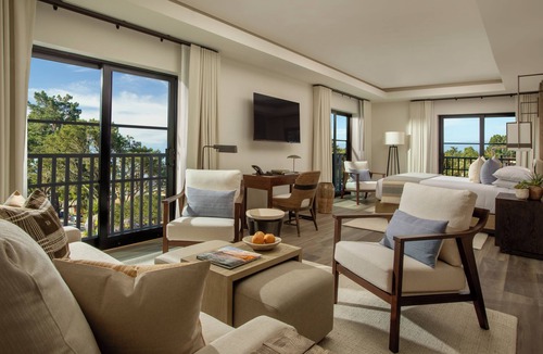 Northwest Carmel Hotel | Stilwell Hotel