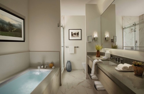 Northwest Carmel Hotel | Stilwell Hotel