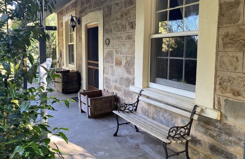 Stirling House | Stirling Cottage