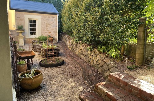 Stirling House | Stirling Cottage