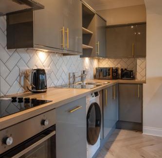 Dalavich Apartment | Stirling Townhouse Apartment Btm