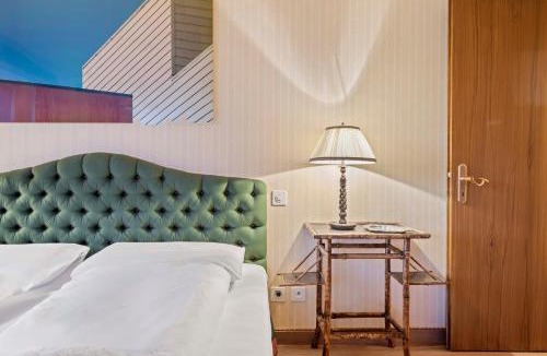 St. Moritz Apartment | StMoritz Center Vintage Terrace 180 full lake view