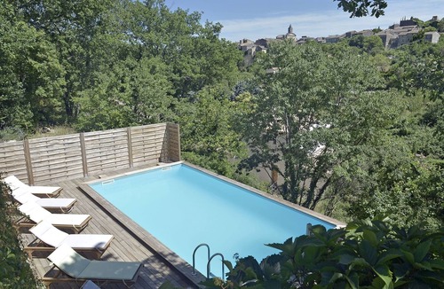 Saint-Andre-de-Roquepertuis House | Stone farmhouse with pool