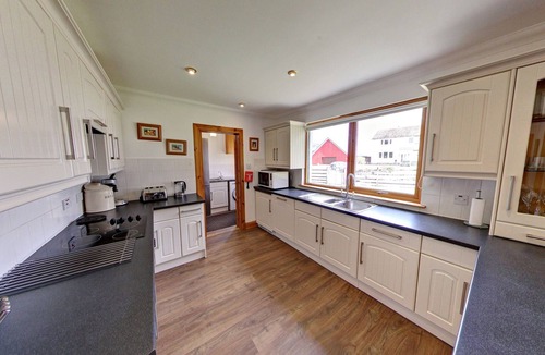 Crianlarich Cottage | Stob Binnein Cottage