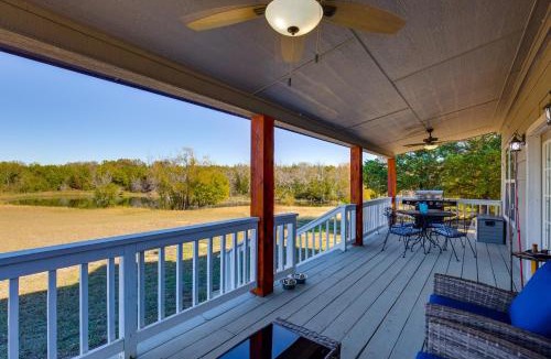 Gober House | Stocked Fishing Ponds: Texas Getaway w/Cows!