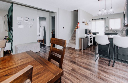 Macalester - Groveland House | Stocked Kitch. & Coffee Bar 65" TV Close 2 Macalester College