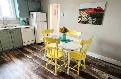 Twillingate House | Stockley's Saltbox Su