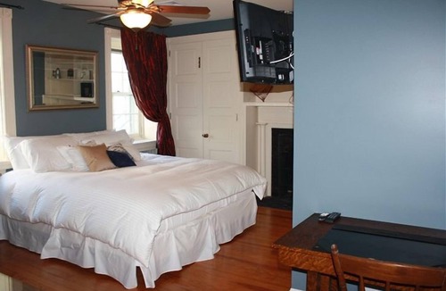 Bowmansdale Bed & Breakfast | Stocks Manor Bed and Breakfast