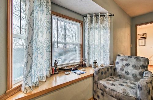 Umber View Heights Apartment | Stockton Lake Escape w/Kitchen, Half Mile to Lake