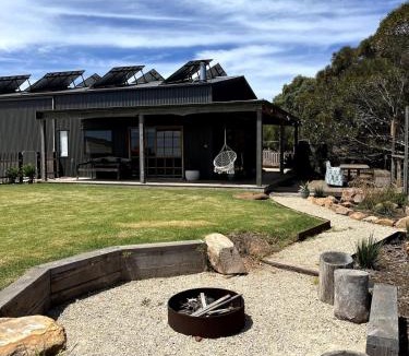 Duncan House | Stokes Bay Surf Shack