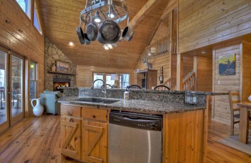 McCaysville House | Stokes Haven - Fireplace Hot Tub - Pet Friendly