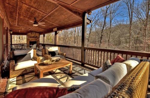 McCaysville House | Stokes Haven - Fireplace Hot Tub - Pet Friendly