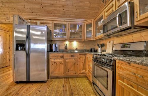 McCaysville House | Stokes Haven - Fireplace Hot Tub - Pet Friendly