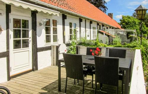 Akirkeby Apartment | Stokrosen
