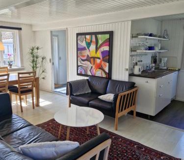 Akirkeby Apartment | Stokrosen
