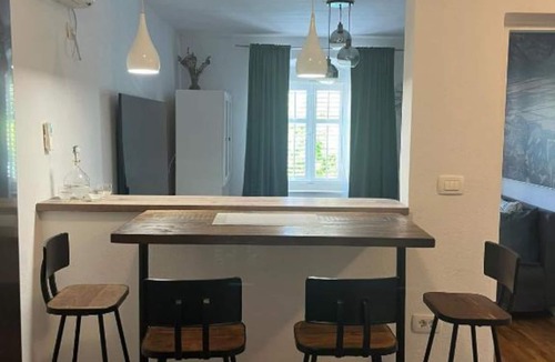 Kobas Apartment | Ston Heritage Apartment With City View