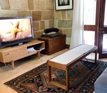 Cammeray Villa | Stone 1Bedroom Cottage