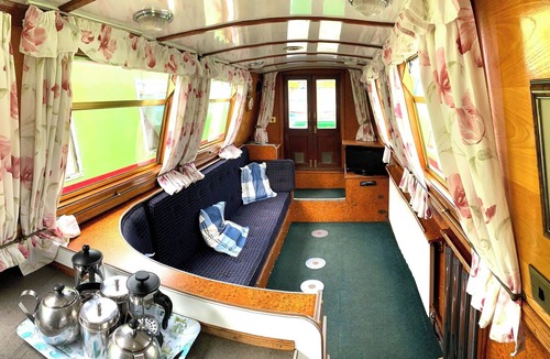 Stone Cabin | Stone - Boat - Sleeps 8 - Pet Friendly-85ws