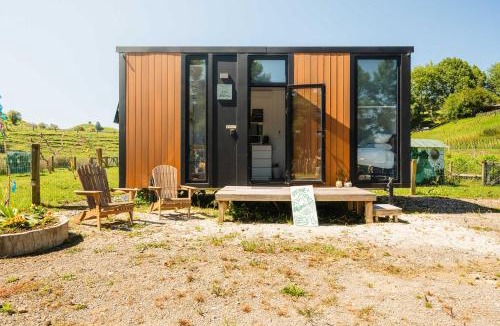 Stratford District House | Stone Cabin by Tiny Away