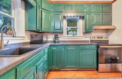 East Stroudsburg Cabin | Stone Cabin Indoor Heated POOL W TENT + Firepit