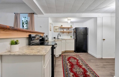 East Stroudsburg Cabin | Stone Cabin Indoor Heated POOL W TENT + Firepit