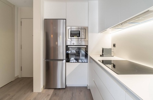 Benasque Apartment | Stone Chalet near Benasque and Scenic Lake