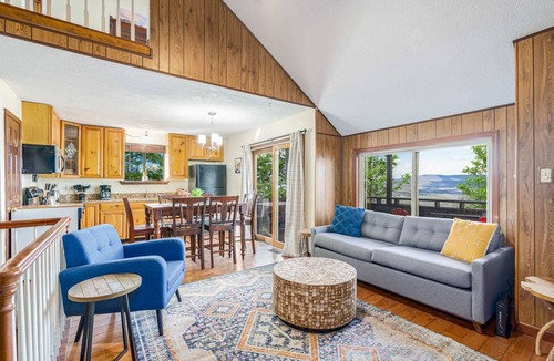 Ridgeway Cabin | Stone chalet w/views & hot tub
