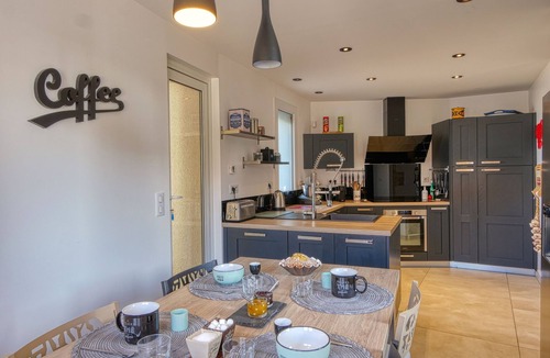 Moncaut House | Stone character house for 12/14 people, 7 minutes from an amusement park