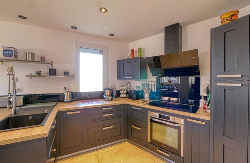 Moncaut House | Stone character house for 12/14 people, 7 minutes from an amusement park