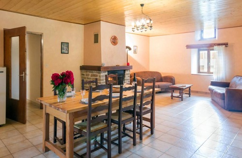 Sauvain Cottage | Stone cottage for 6 with fireplace in Sauvain