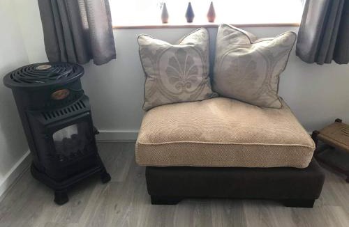 Bumble's Green House | Stone Cottage