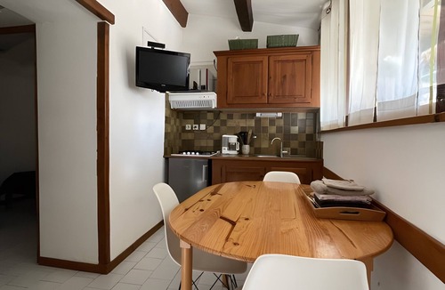 Joyeuse House | Stone Cottage in Mas de la Bastide Holiday Village