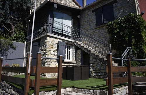 Moules-et-Baucels House | stone country house