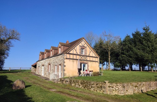 Louge-sur-Maire House | Stone country house 142 m2