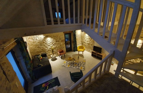 Saint-Remy House | Stone country house