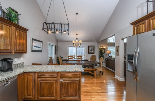 Thayerville House | Stone Crest | Centrally Located, Fire Pit!