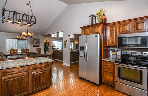 Thayerville House | Stone Crest | Centrally Located, Fire Pit!