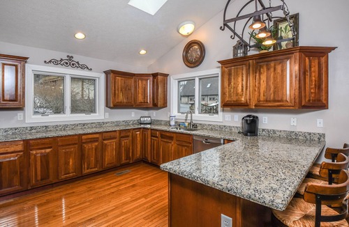 Thayerville House | Stone Crest | Centrally Located, Fire Pit!