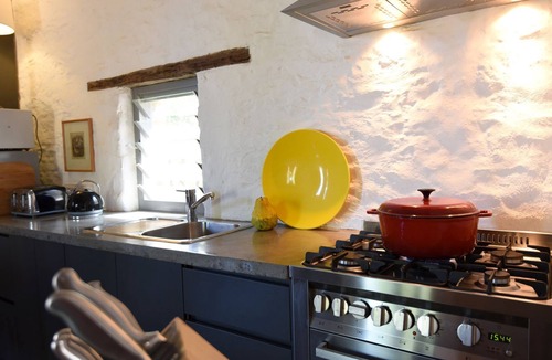 Castlemaine Cottage | Stone Edge - North Cottage