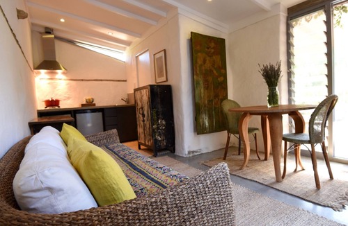 Castlemaine Cottage | Stone Edge - South Cottage