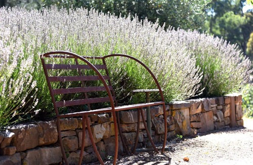 Castlemaine Cottage | Stone Edge - South Cottage