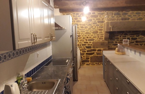 Roz-sur-Couesnon House | Stone family home (sleeps 9 to 11)